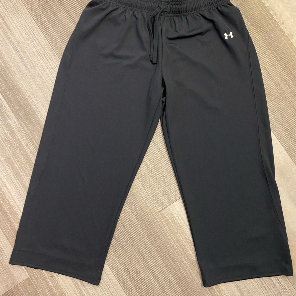 Under armour wide leg capri pants